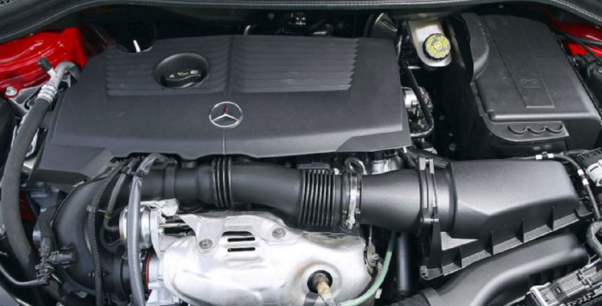 Mercedes Benz B Klasse Motorraum
