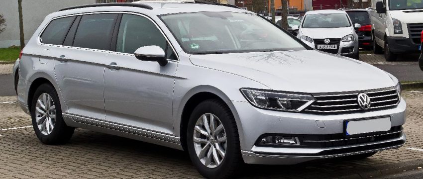 Silberner VW Passat B8 Frontansicht
