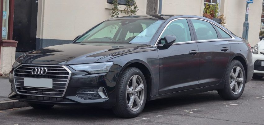 Frontansicht Schwarzer Audi A6 C8 TDI Quattro