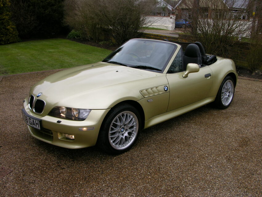 Goldener BMW Z3 Roadster Cabrio Frontansicht