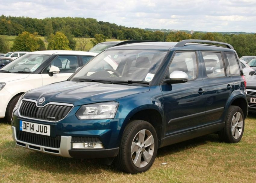 Fronansicht Blauer Skoda Yeti 2013