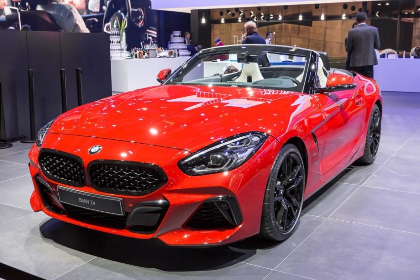 Frontansicht Roter BMW Z4 Cabrio