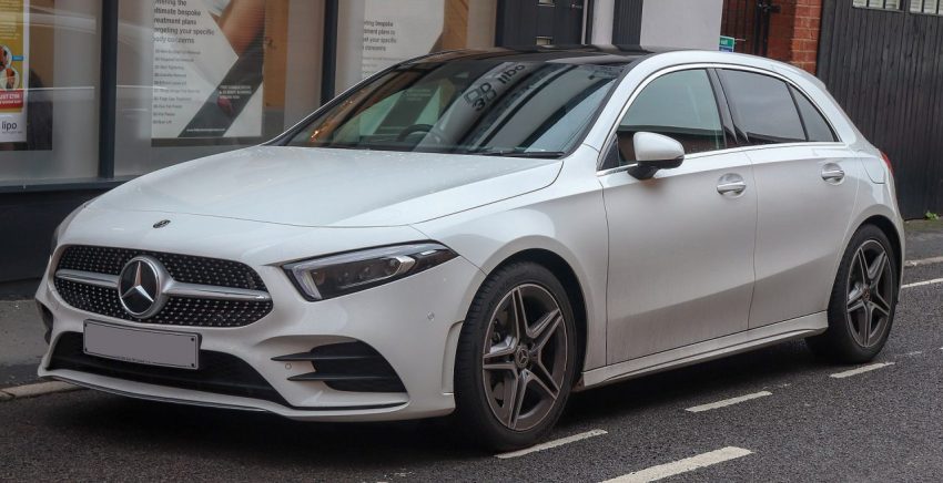 Seitenansicht Weißer Mercedes Benz A Klasse