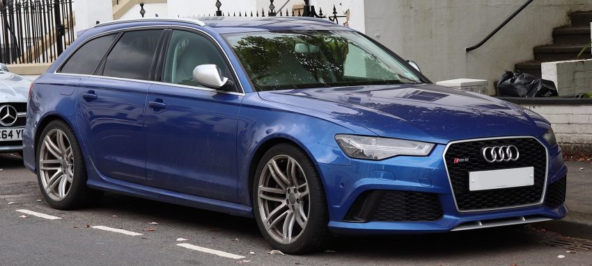 Blauer Audi RS6 mit Getönten Scheiben Seitenansicht