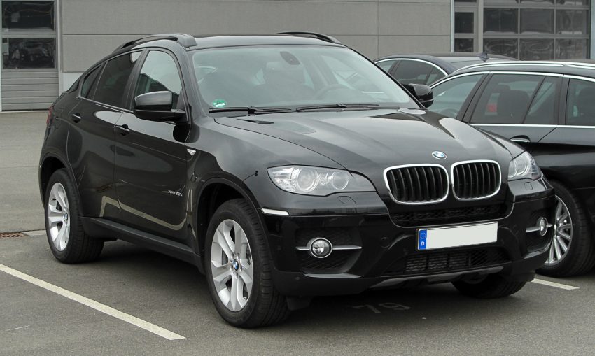Frontansicht Schwarzer BMW X6