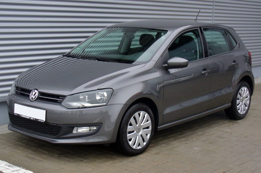 Grauer VW Polo 5 1.2 4 Türer