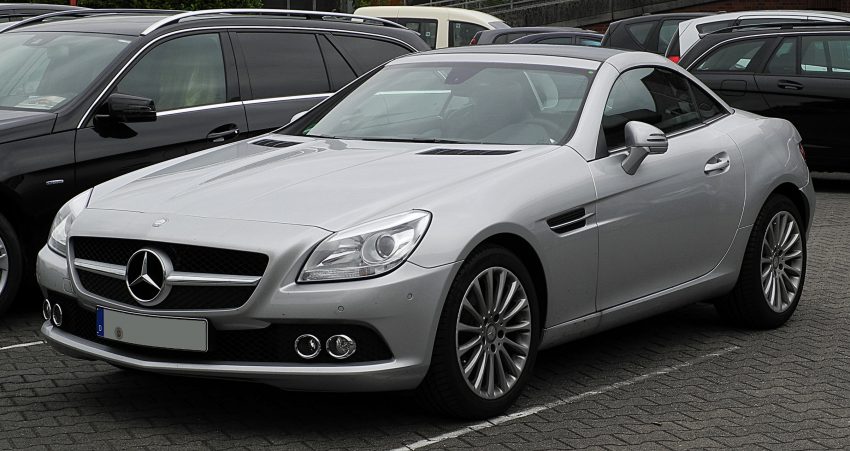 Silberner Mercedes SLK Frontansicht