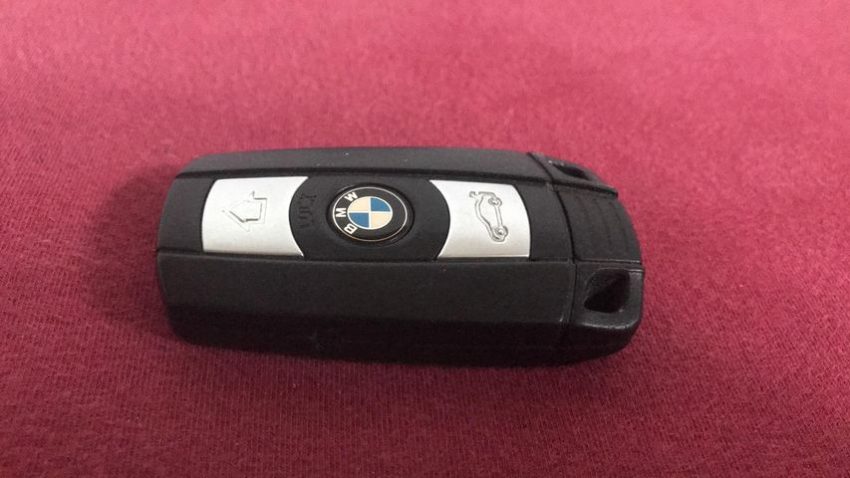 Funkschlüssel eines BMW 3er F30
