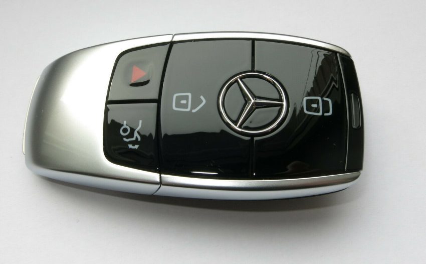 Funkschlüssel (Smart Key) einer Mercedes C Klasse W205