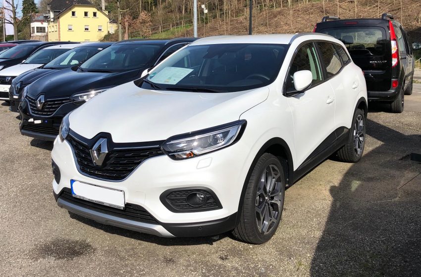 Weißer Renault Kadjar Frontansicht