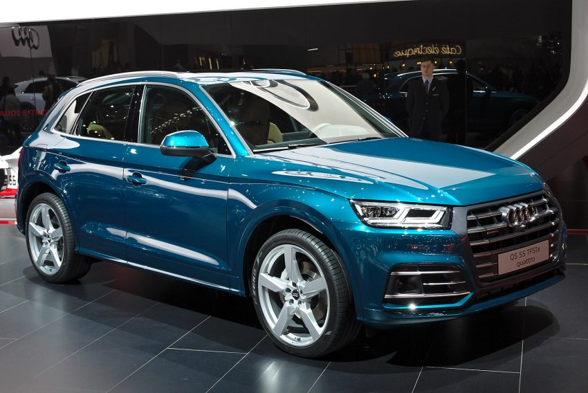 Seitenansicht Audi Q5 55 TFSIe FY