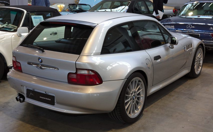 Heckansicht eines BMW Z3 Coupe Silber