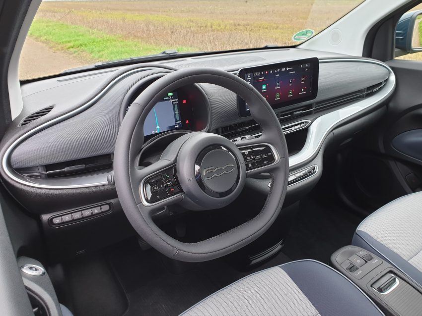 Fiat Innenraum mit Navi Display