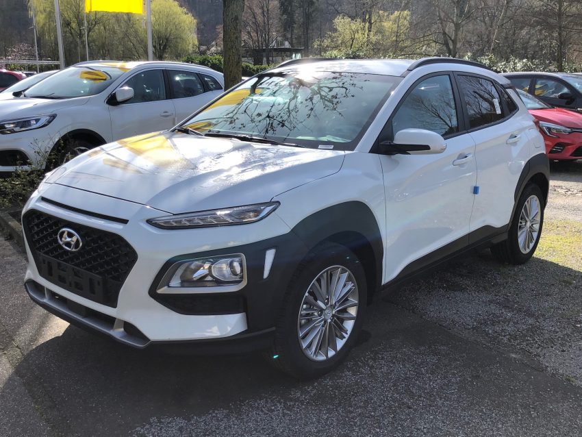 Weisser Hyundai Kona Frontansicht