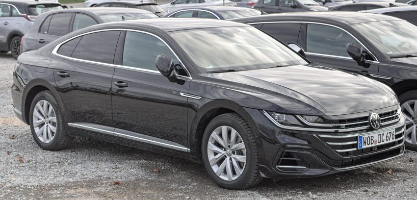 Schwarzer VW Arteon Facelift Frontansicht