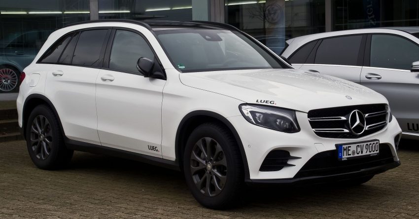 Mercedes GLC 200 weiss Seitenansicht