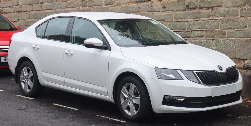 Skoda Octavia III weiss Seitenansicht