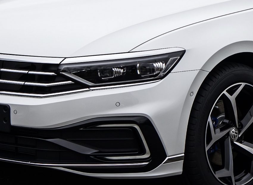Frontscheinwerfer eines VW Passat B8