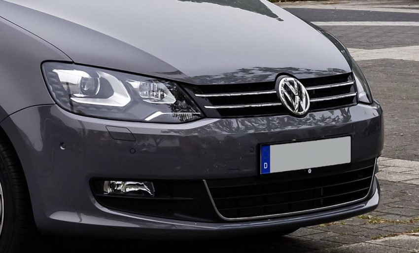 VW Sharan II Abblendlicht vorne