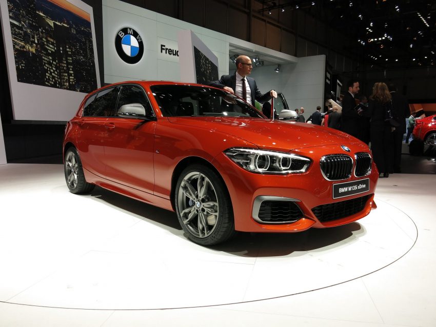 Roter BMW M135i