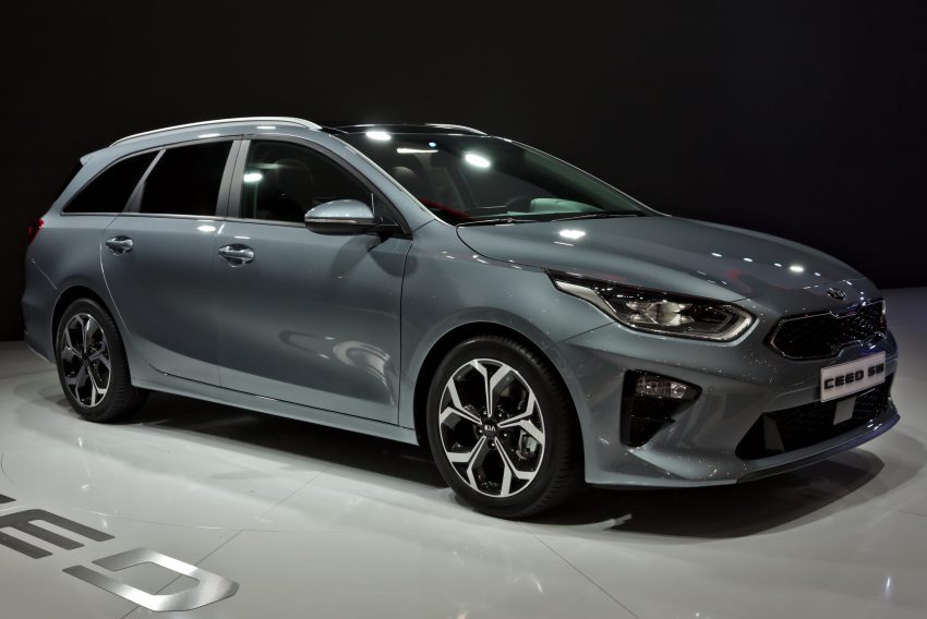 Frontansicht anthraziter Kia Ceed CW