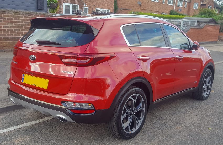Heckansicht roter Kia Sportage GT Line Facelift