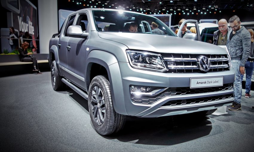 Frontansicht silbermatter VW Amarok