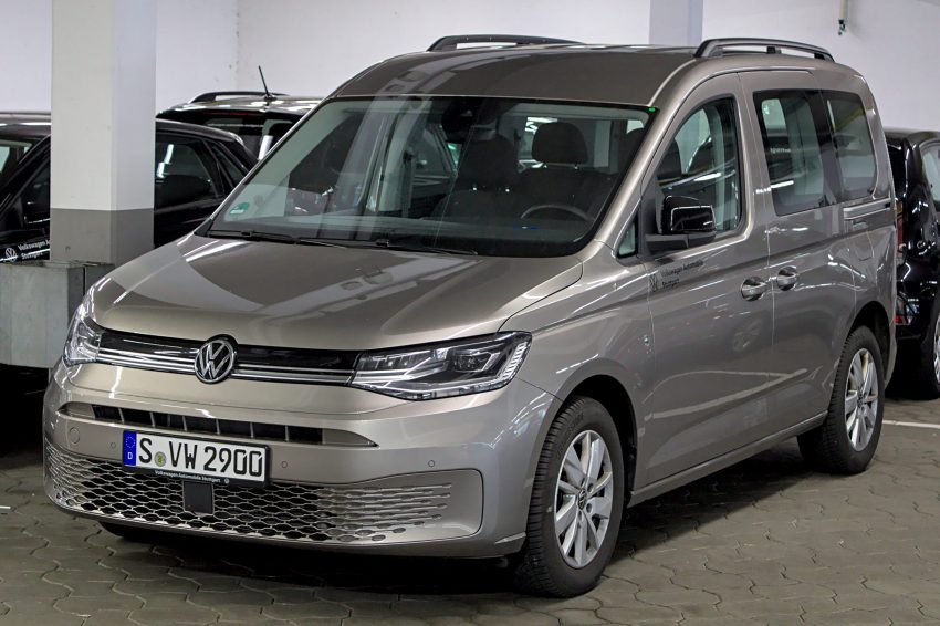 Frontansicht anthraziter VW Caddy V