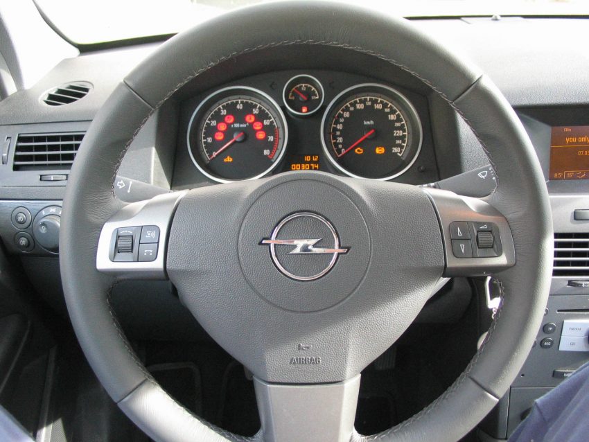 Opel Astra H Cockpit