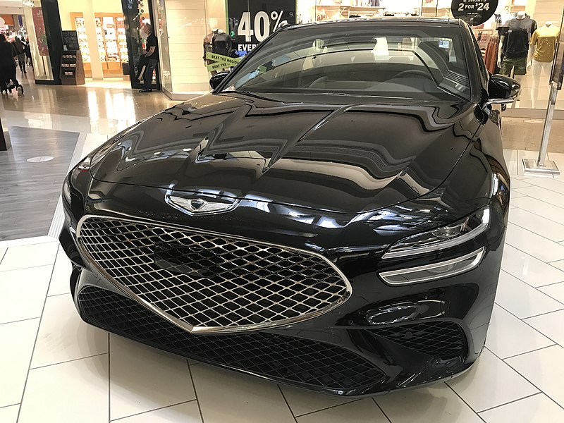 2022 Genesis G70 displayed at Westfarms Mall November 2021.jpg